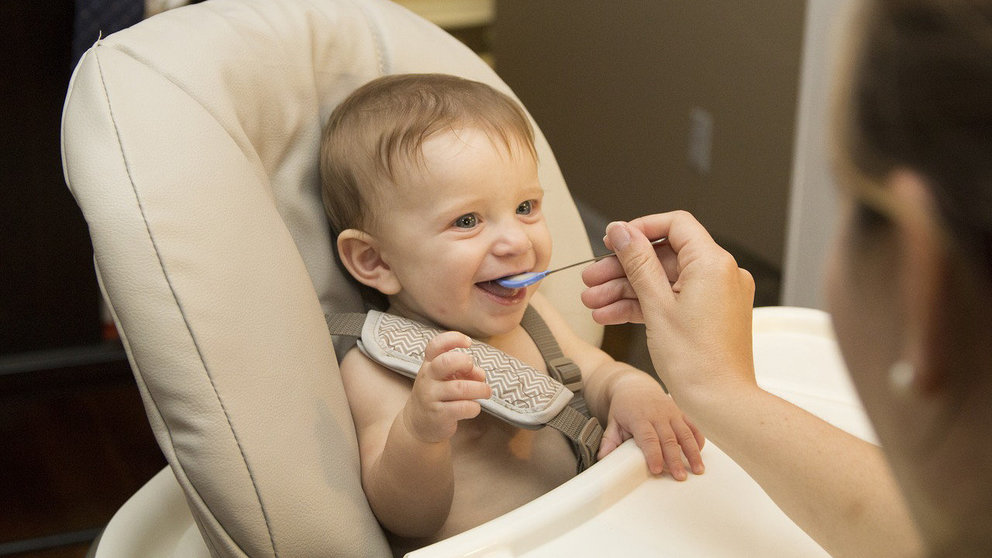 Baby food infant formula eat by yalehealth