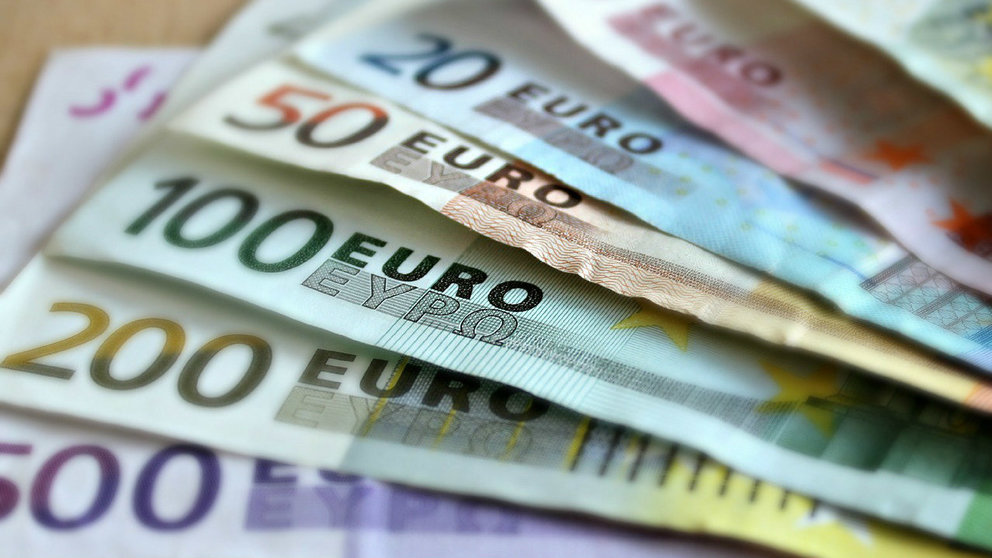 Bank note euro money