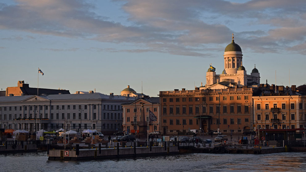 Helsinki-harbour-port-cathedral-by-Pablo-Morilla