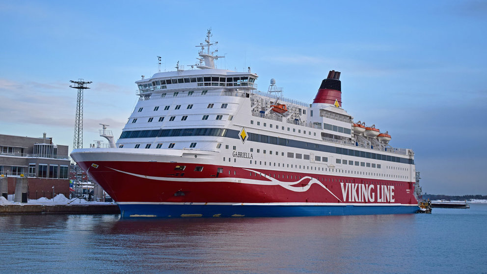 boat-cruise-ship-viking-line-by-Pablo-Morilla