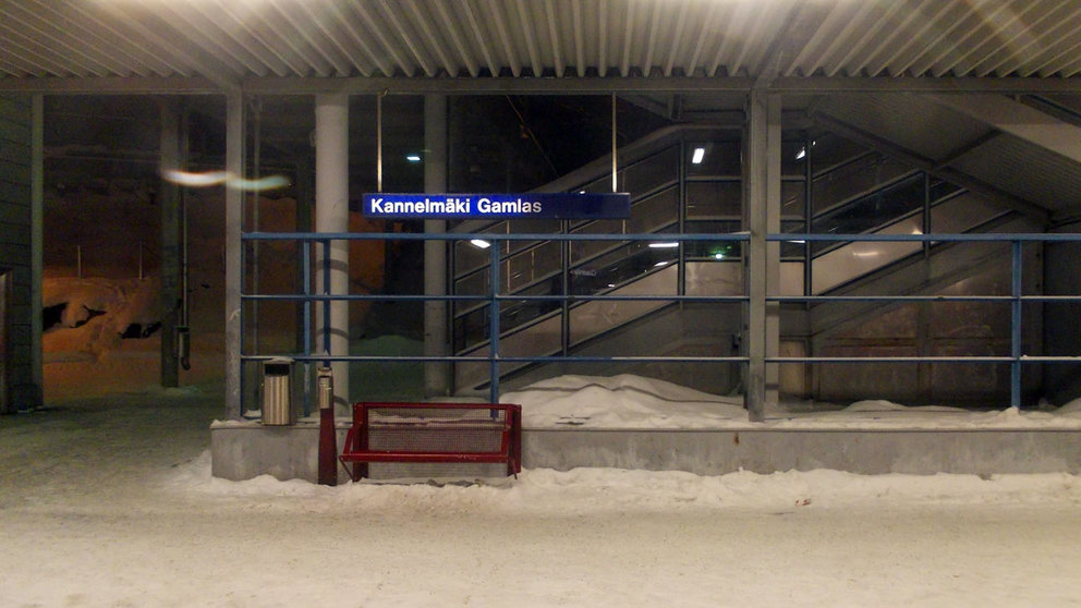 Kannelmäki-train-railway-station-by-Azylber--under-Creative-Commons