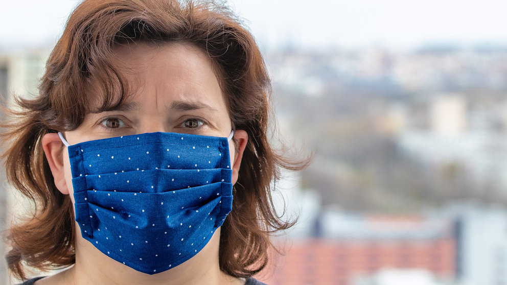 woman-face-mask-coronavirus-influenza