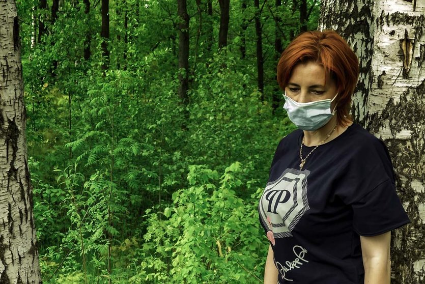 Woman-mask-forest