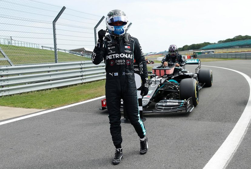 08 August 2020, England, Northampton: Finnish Formula One driver Valtteri Bottas of Mercedes-AMG Petronas, celebrates after the qualifying of the 70th Anniversary Formula One Grand Prix at Silverstone race Circuit. Photo: Andrew Boyers/dpa.