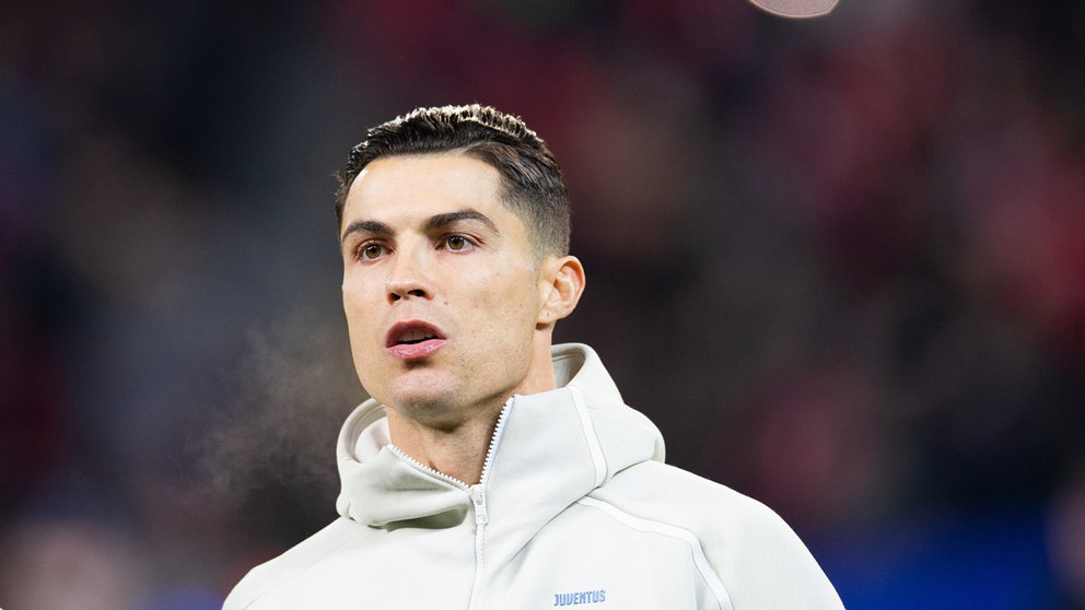 FILED - 11 December 2019, North Rhine-Westphalia, Leverkusen: Juventus&#39; Cristiano Ronaldo is pictured before the start of the UEFA Champions League Group D soccer match between Bayer Leverkusen and Juventus Turin in the BayArena. Portugal captain Cristiano Ronaldo has tested positive for the coronavirus, the nation&#39;s football federation FPF has said on Tuesday. Photo: Rolf Vennenbernd/dpa