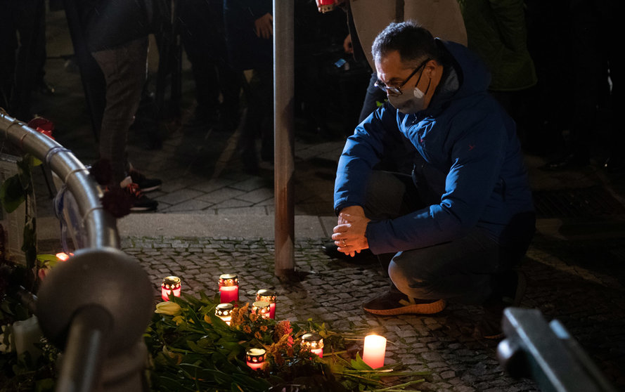 29 October 2020, Berlin: Cem Oezdemir, former leader of the German Green Party, attends a memorial vigil in tribute for the victims of Nice&#39;s knife attack. Photo: Paul Zinken/dpa.